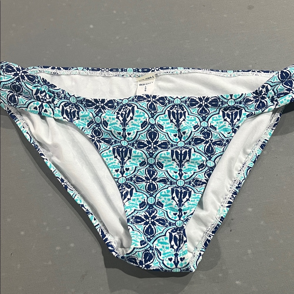 Old Navy Blue and White Patterned Swim Bottom